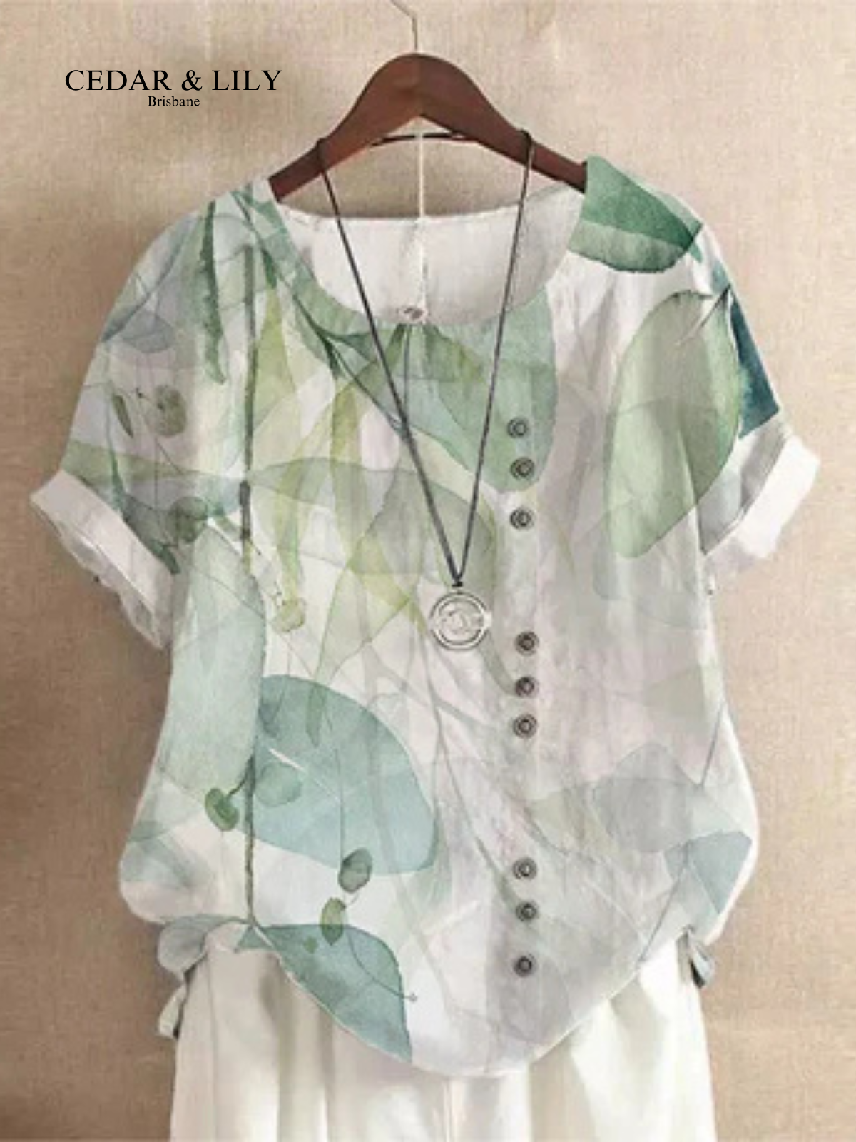 Ivy™ | Effortlessly Stylish Botanical Button-Up Blouse