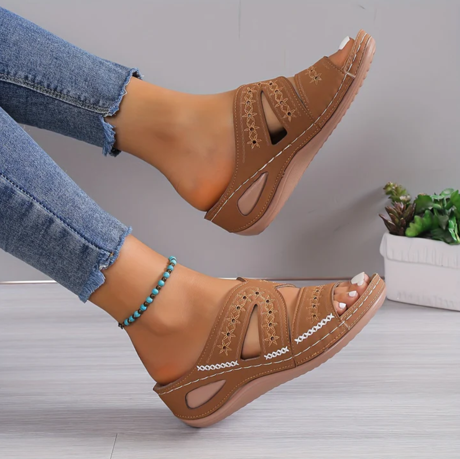 Eva | Trendy Women's Summer Sandals for 2024