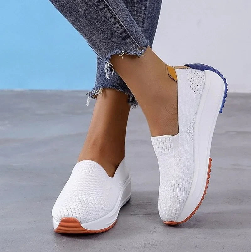 Willa™ | Comfortable Wide-Fit Orthopedic Slip-On Shoes for All-Day Support