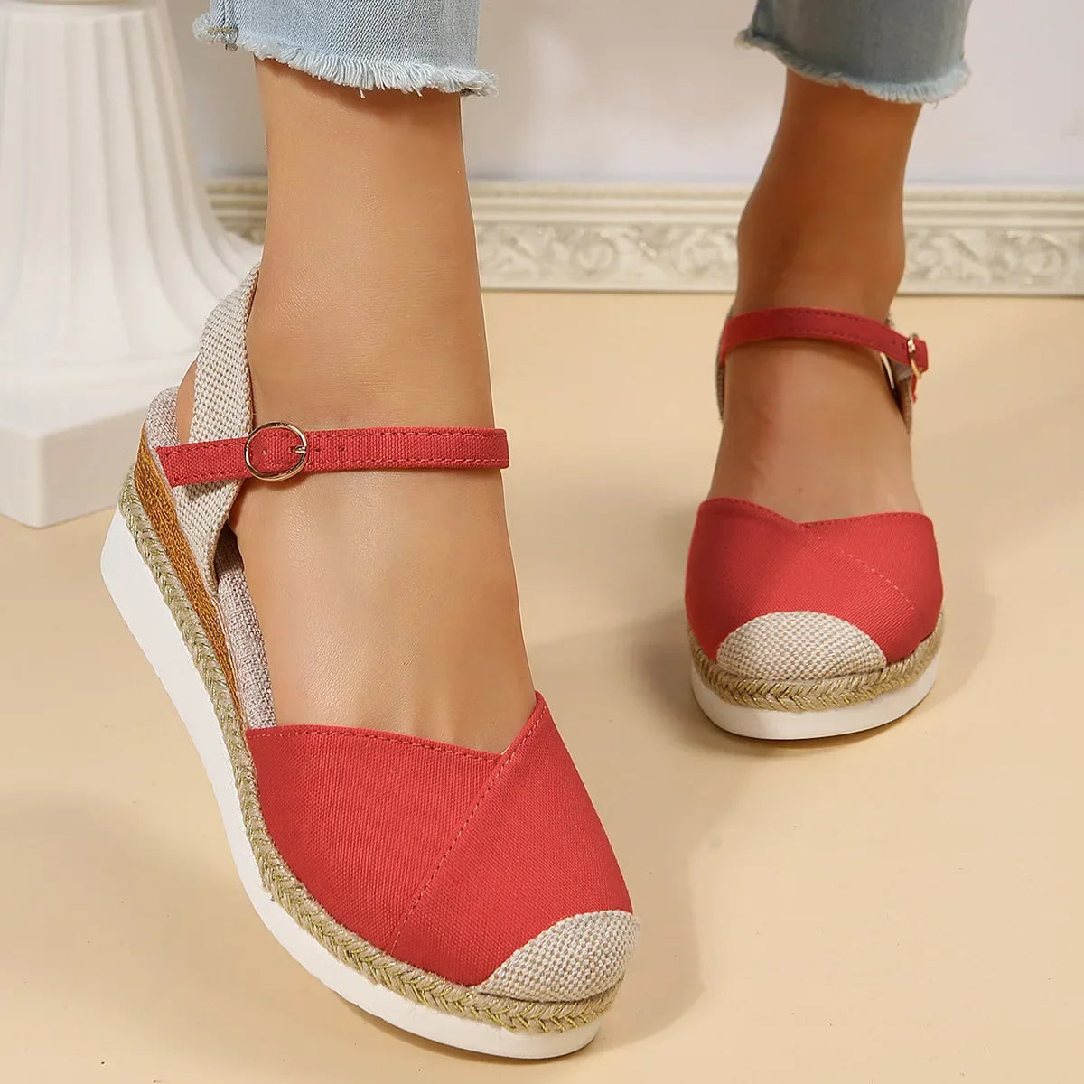 Courtney | Stylish Closed Toe Wedge Sandals for Ultimate Comfort and Support